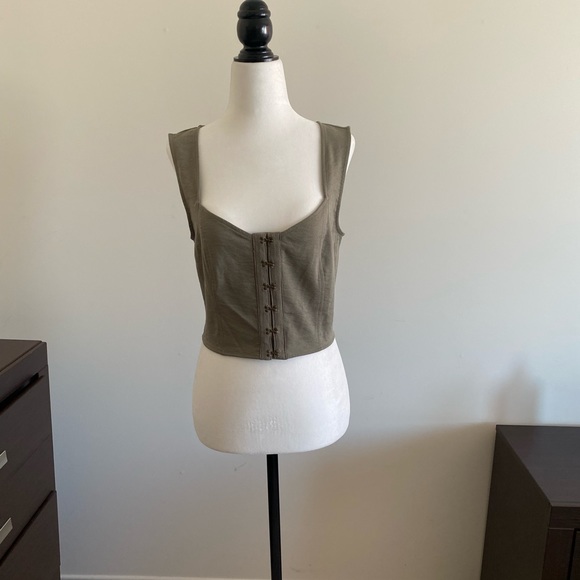 LEITH GREEN VEST - Picture 7 of 11